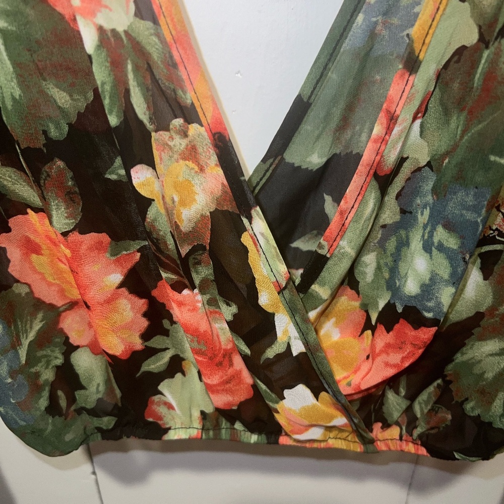 Forever 21 Sheer Floral Crop Top, size M - Picture 3 of 5